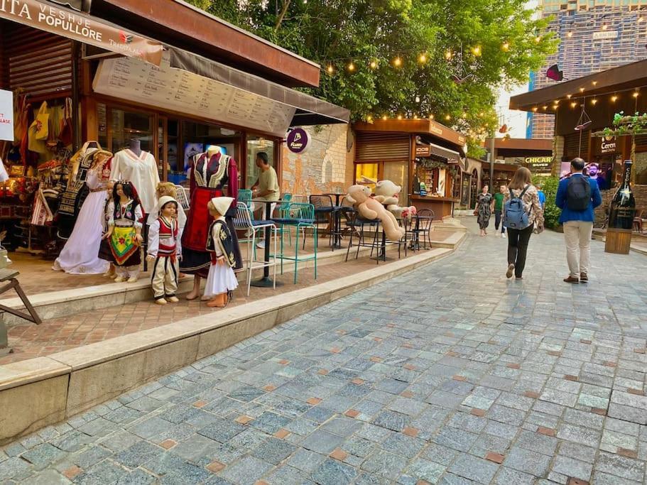 City Centre Big Art'Partment Heart Of The Capital Tiranë Luaran gambar
