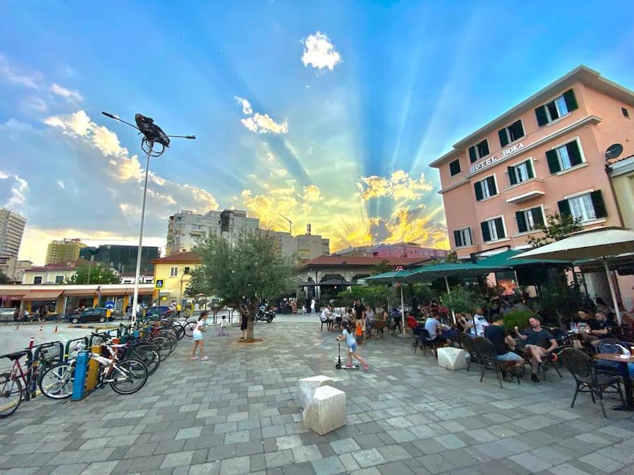 City Centre Big Art'Partment Heart Of The Capital Tiranë Luaran gambar