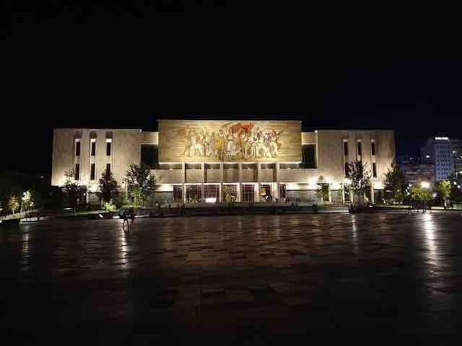 City Centre Big Art'Partment Heart Of The Capital Tiranë Luaran gambar