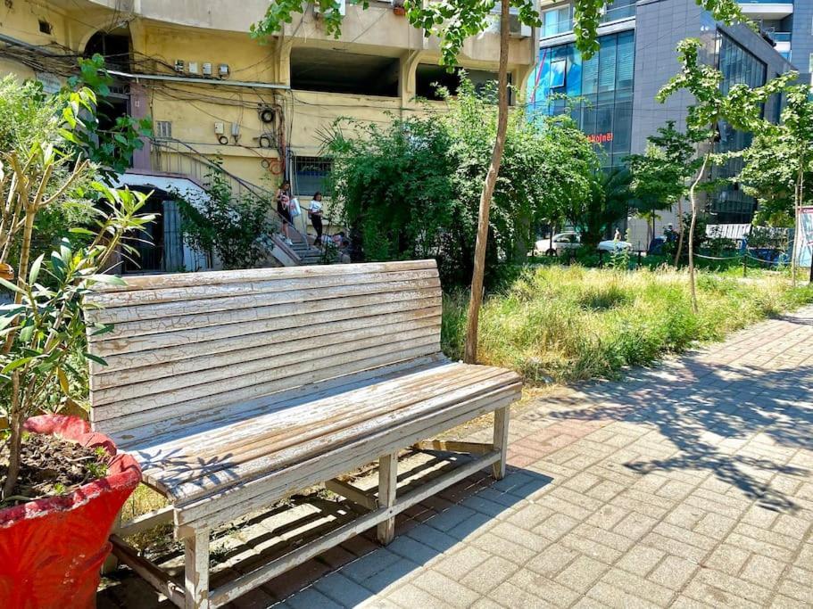 City Centre Big Art'Partment Heart Of The Capital Tiranë Luaran gambar