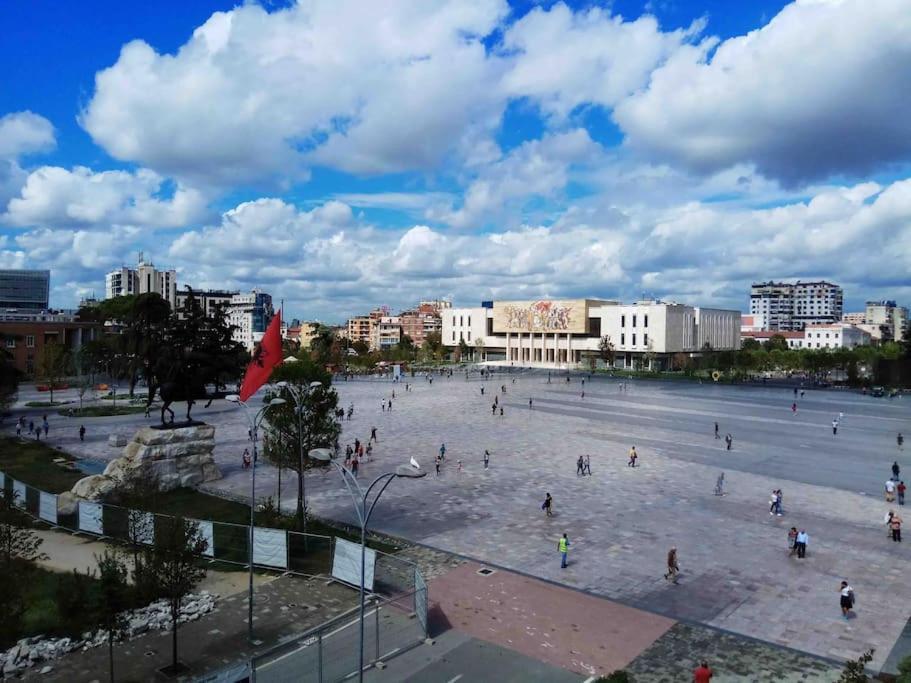City Centre Big Art'Partment Heart Of The Capital Tiranë Luaran gambar