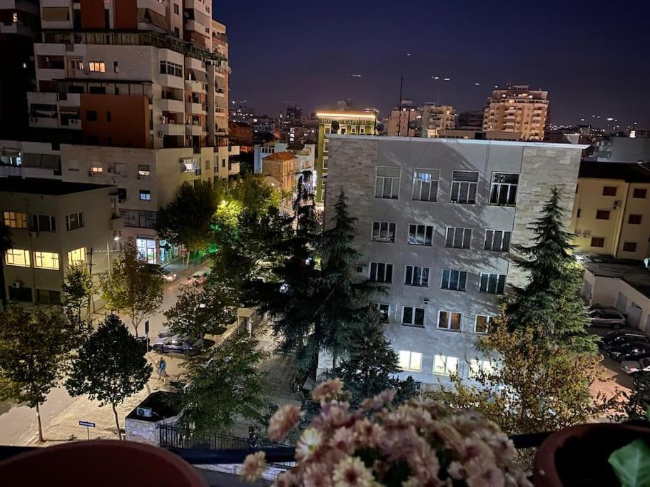 City Centre Big Art'Partment Heart Of The Capital Tiranë Luaran gambar